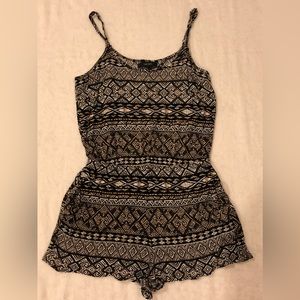 Forever 21: Printed Romper